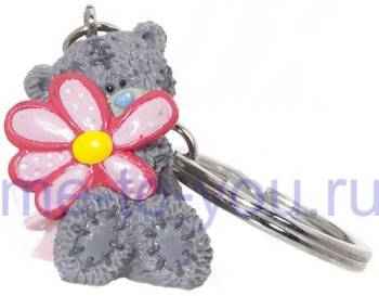 Пластиковый брелок для ключей "Медвежонок с большим цветочком".