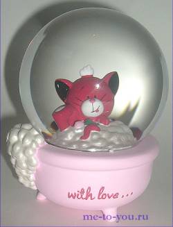Снежный шар LOVE KATTY в ванне, розовый,  диаметр 70 мм.