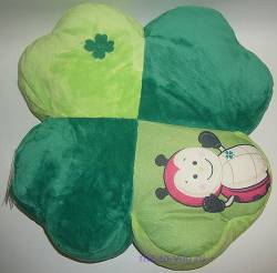 Плюшевая подушка Дебби "Зеленый цветочек с божьей коровкой", диаметр 35 см