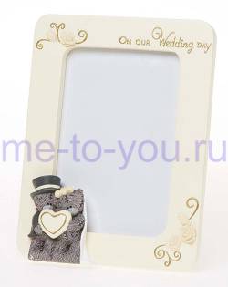 Свадебная фоторамка Me to you "Тедди молодожены с сердечком", размер 28x22.5x6 см, размер фото 10х15 см.